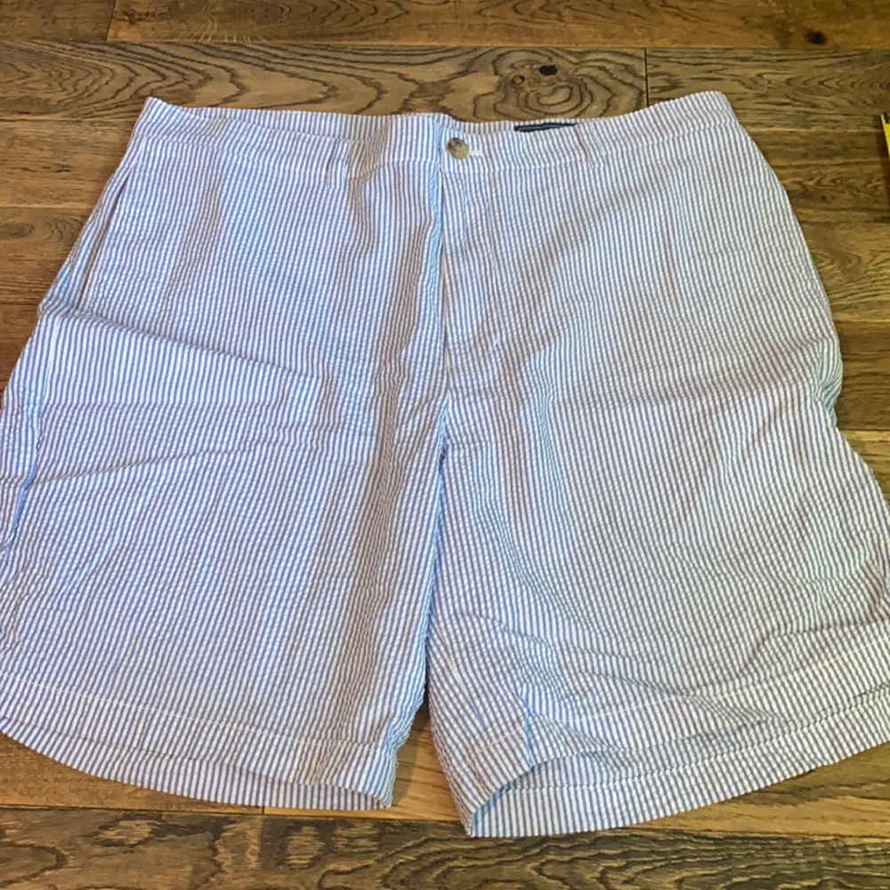 Vineyard Vines seersucker shorts